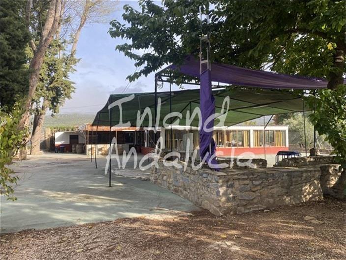 Image No.9-4 Bed Commercial for sale