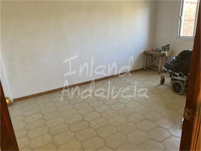 Image No.11-5 Bed House for sale