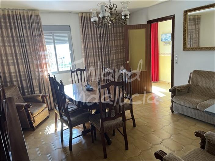 Image No.6-5 Bed House for sale