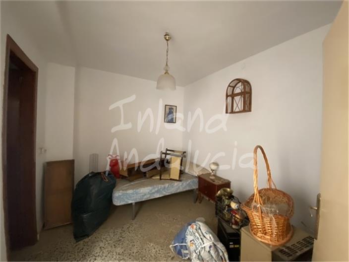 Image No.10-5 Bed House for sale