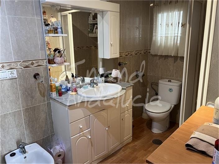 Image No.11-5 Bed House for sale