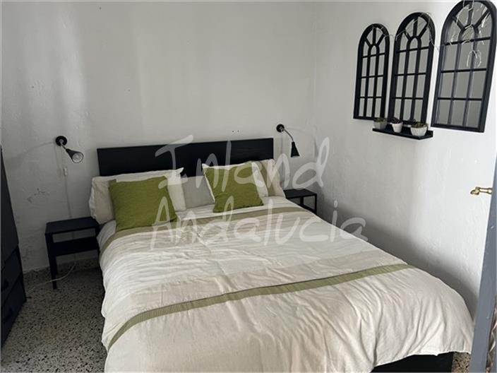 Image No.9-4 Bed House for sale