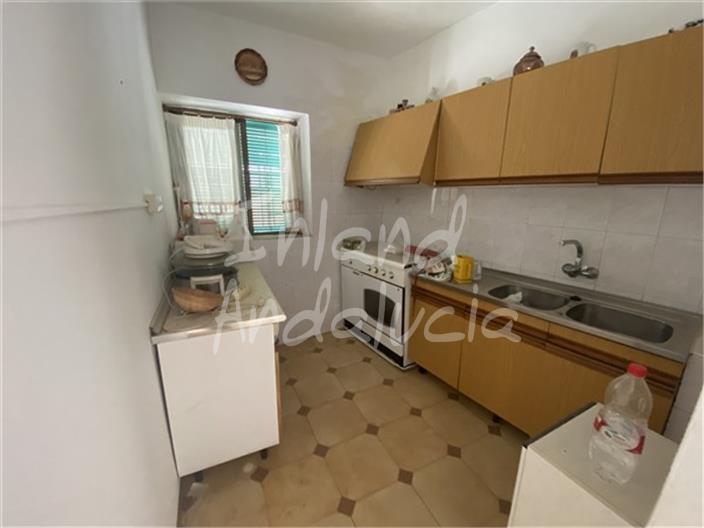 Image No.5-4 Bed House for sale