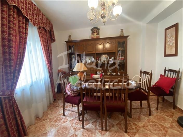 Image No.11-3 Bed House for sale