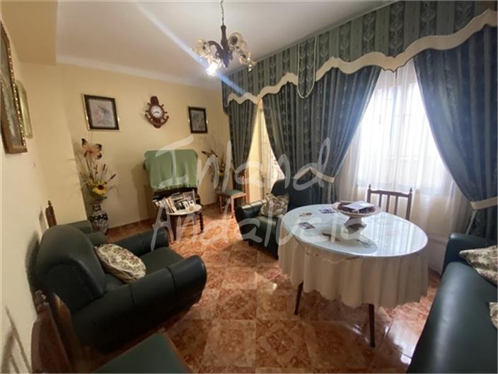 Image No.3-3 Bed House for sale