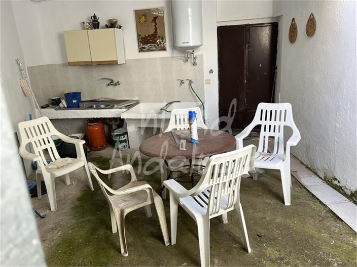 Image No.11-2 Bed House for sale