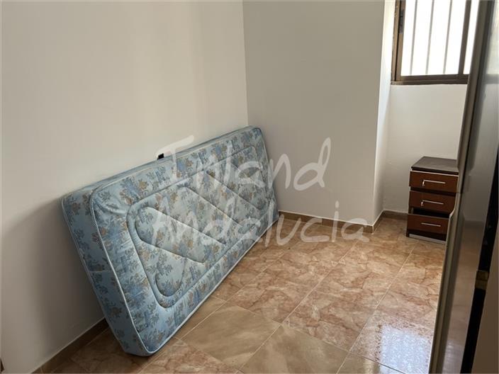 Image No.9-2 Bed House for sale