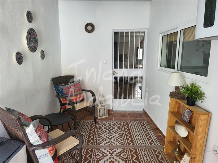 Image No.7-2 Bed House for sale