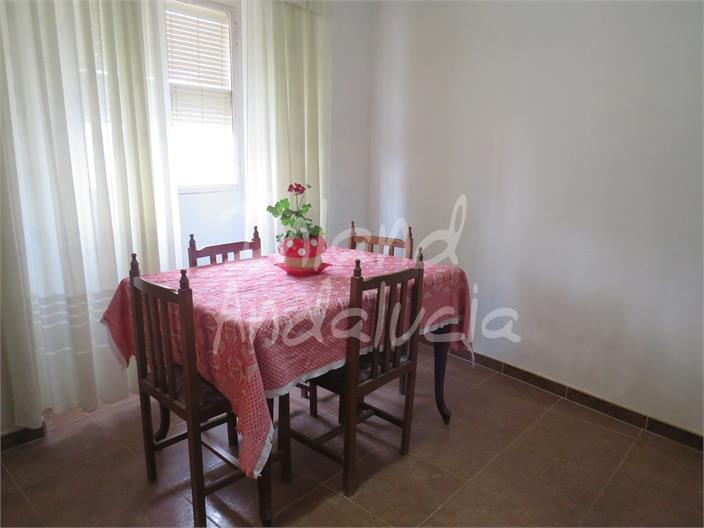 Image No.7-3 Bed House for sale