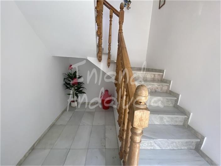 Image No.4-3 Bed Property for sale