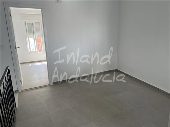 Image No.10-4 Bed House for sale