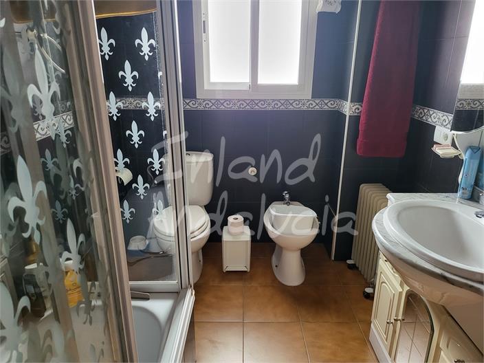 Image No.10-2 Bed Villa for sale