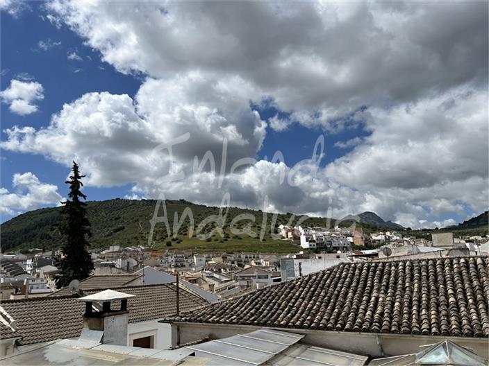 Image No.4-3 Bed Property for sale