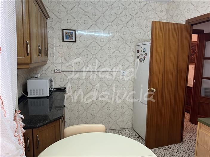 Image No.8-3 Bed Property for sale