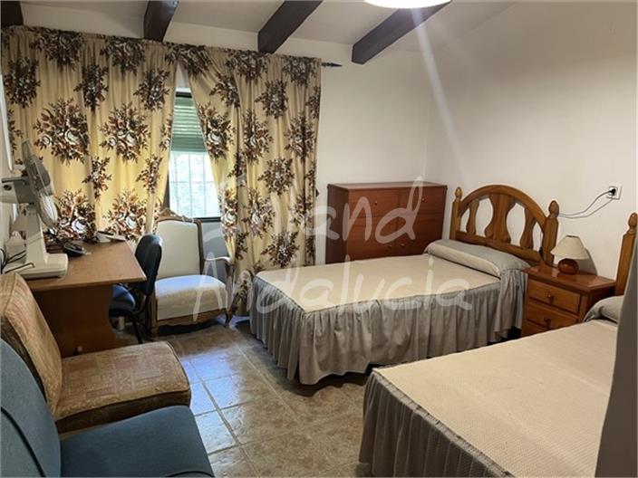 Image No.9-5 Bed Farmhouse for sale