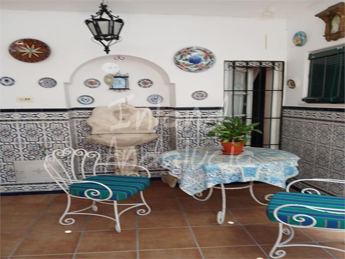 Image No.7-10 Bed House for sale
