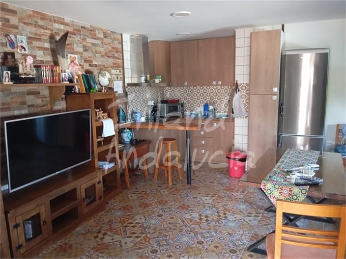 Image No.5-2 Bed House for sale