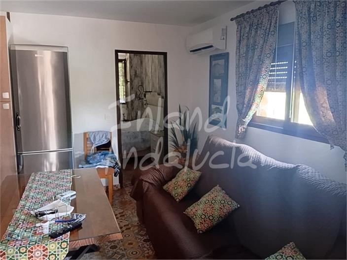 Image No.6-2 Bed House for sale