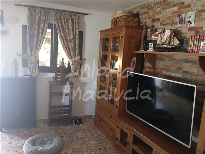 Image No.7-2 Bed House for sale