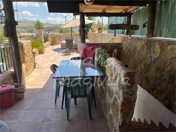 Image No.8-2 Bed House for sale