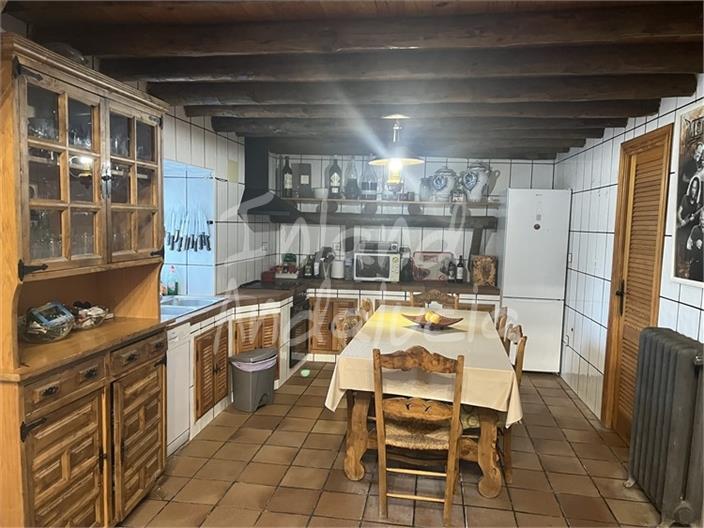 Image No.6-3 Bed Farmhouse for sale