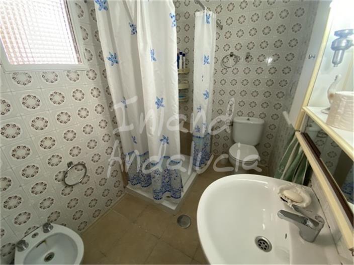 Image No.9-4 Bed House for sale