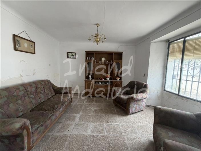 Image No.6-4 Bed House for sale