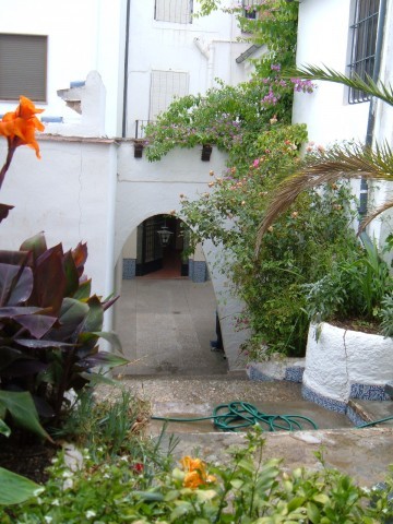 Image No.3-6 Bed Townhouse for sale