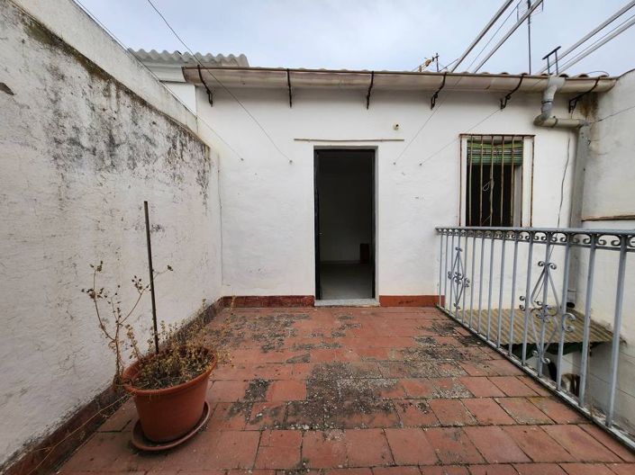 Image No.19-3 Bed Townhouse for sale