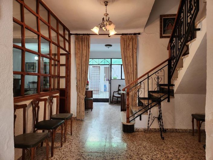 Image No.5-5 Bed Townhouse for sale