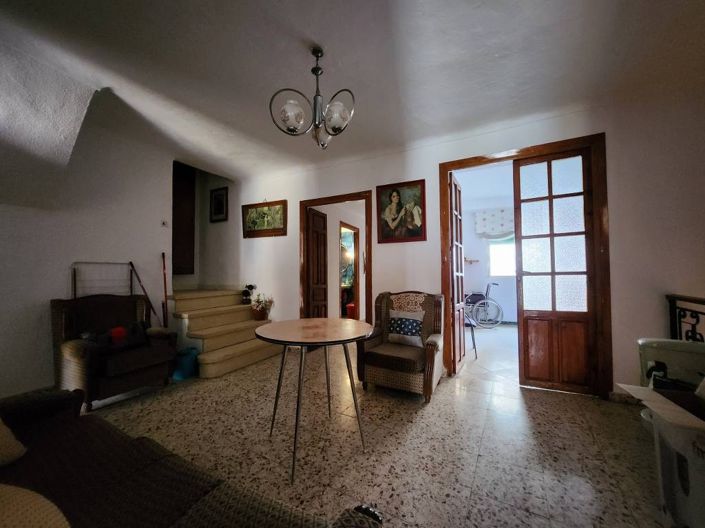 Image No.6-5 Bed Townhouse for sale
