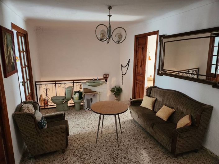 Image No.7-5 Bed Townhouse for sale