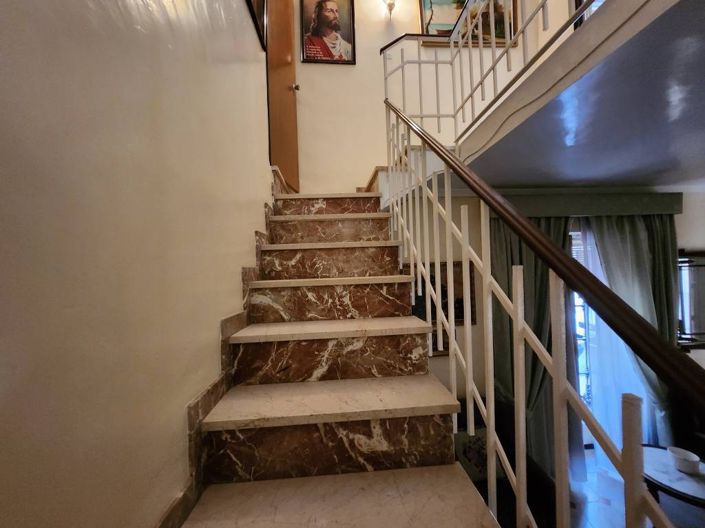 Image No.16-4 Bed Townhouse for sale
