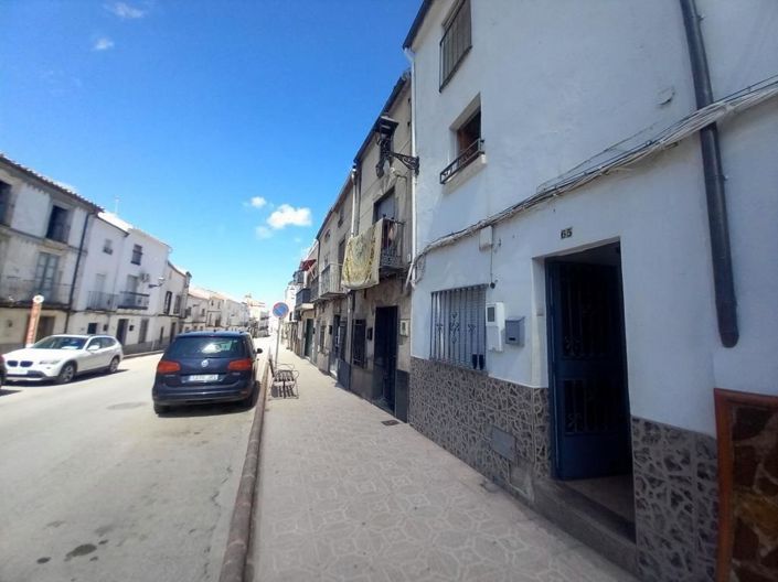 Image No.3-2 Bed Townhouse for sale