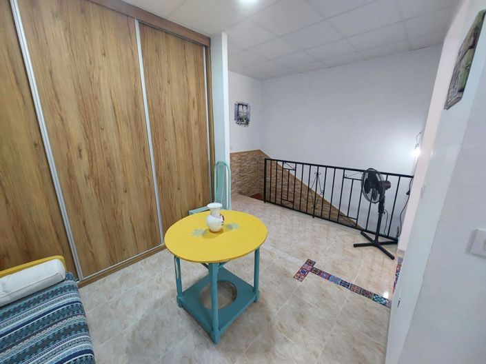 Image No.25-4 Bed Townhouse for sale
