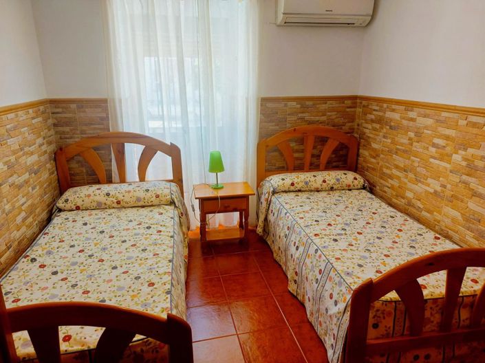 Image No.10-4 Bed Townhouse for sale