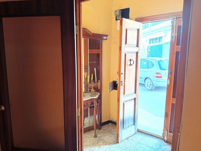 Image No.19-4 Bed Townhouse for sale