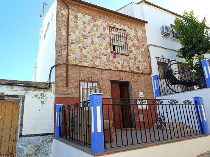 Image No.11-3 Bed Townhouse for sale