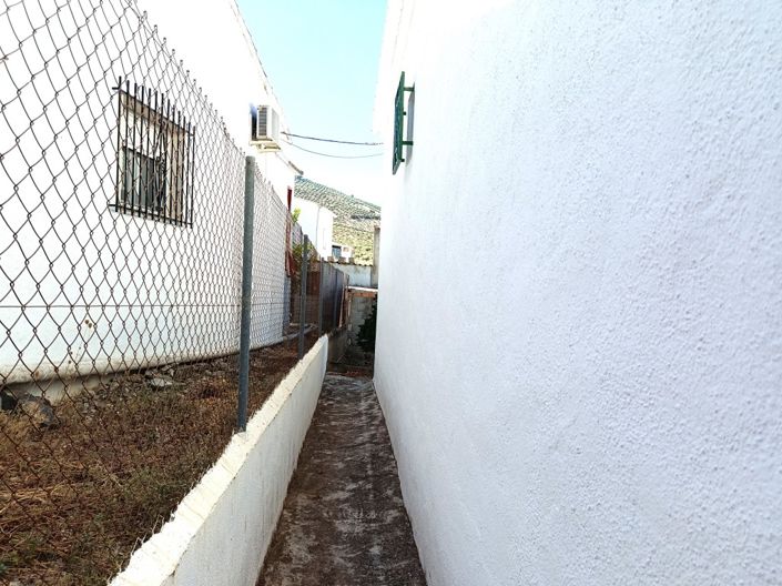 Image No.22-3 Bed Townhouse for sale