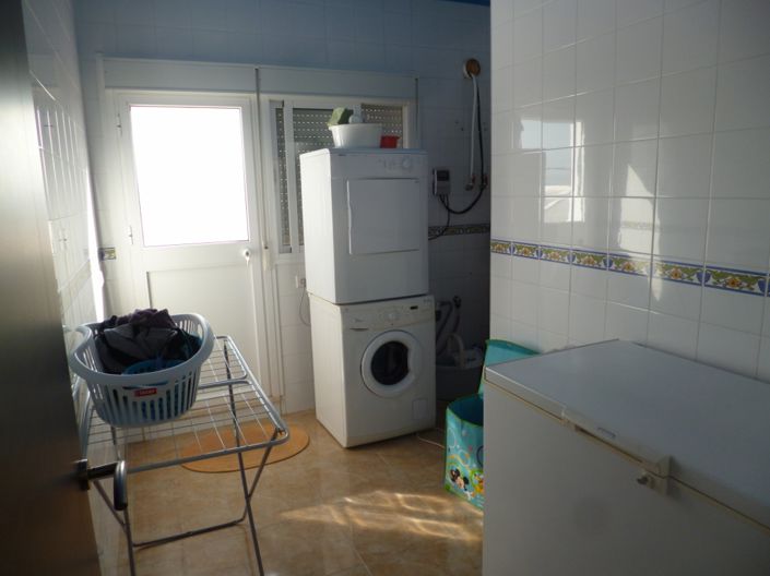 Image No.16-4 Bed Townhouse for sale