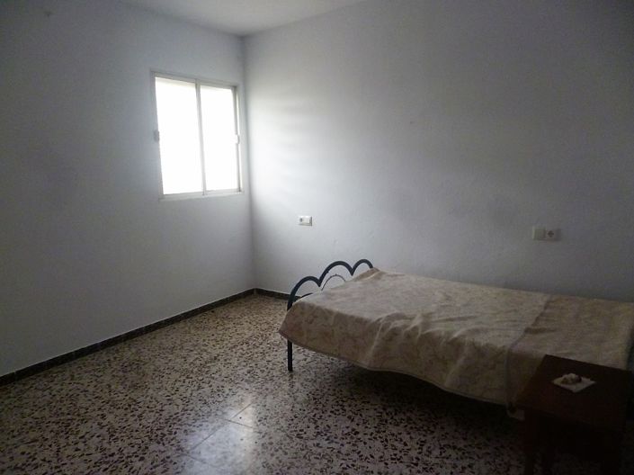 Image No.4-5 Bed Property for sale