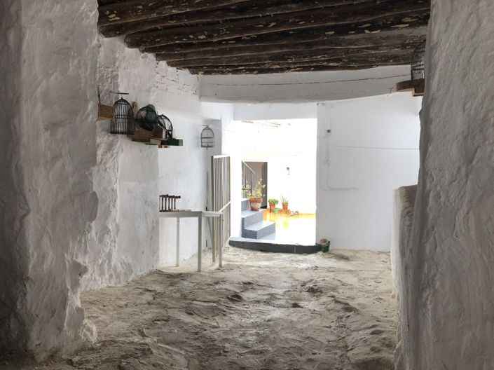 Image No.38-6 Bed Townhouse for sale
