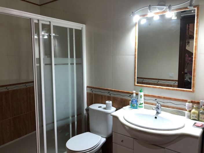 Image No.16-7 Bed House for sale