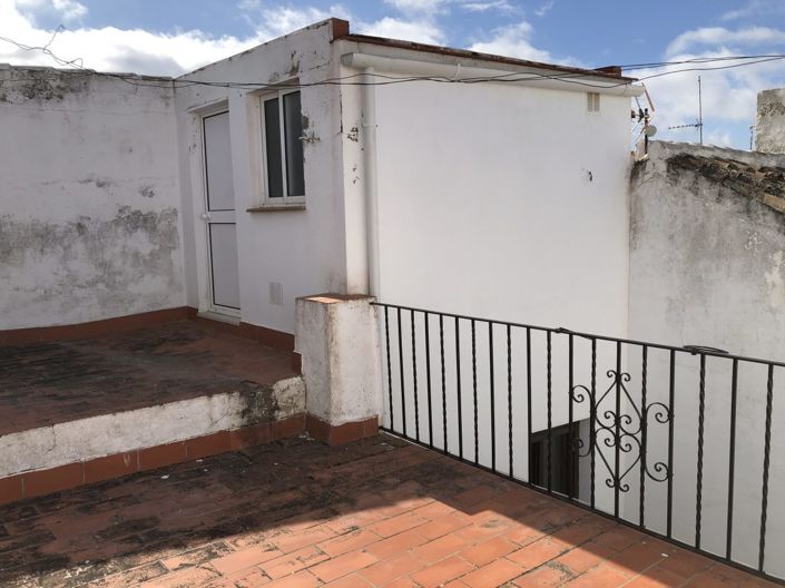 Image No.17-7 Bed House for sale
