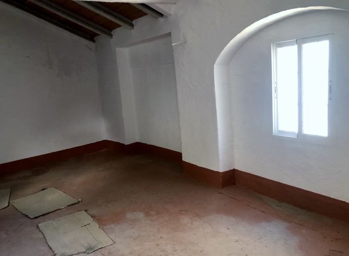 Image No.16-3 Bed Property for sale