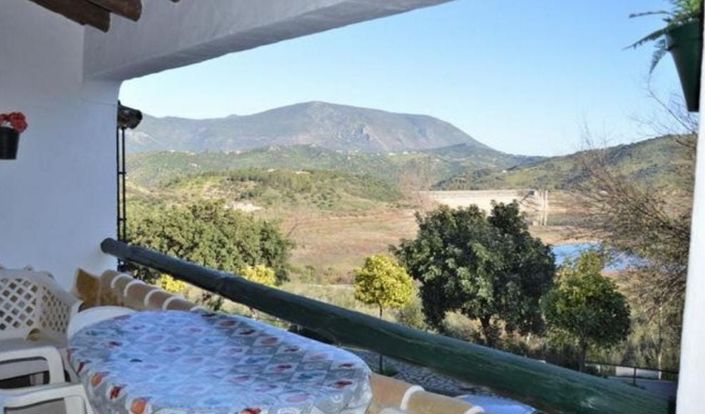 Image No.23-7 Bed Property for sale