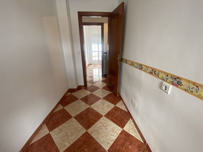 Image No.17-3 Bed Property for sale