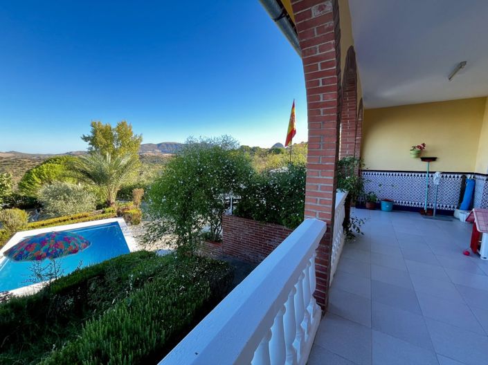 Image No.12-4 Bed Property for sale