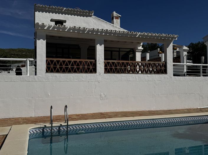 Image No.16-3 Bed Property for sale