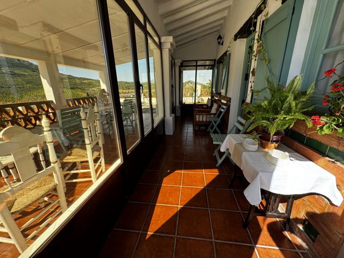 Image No.18-3 Bed Property for sale